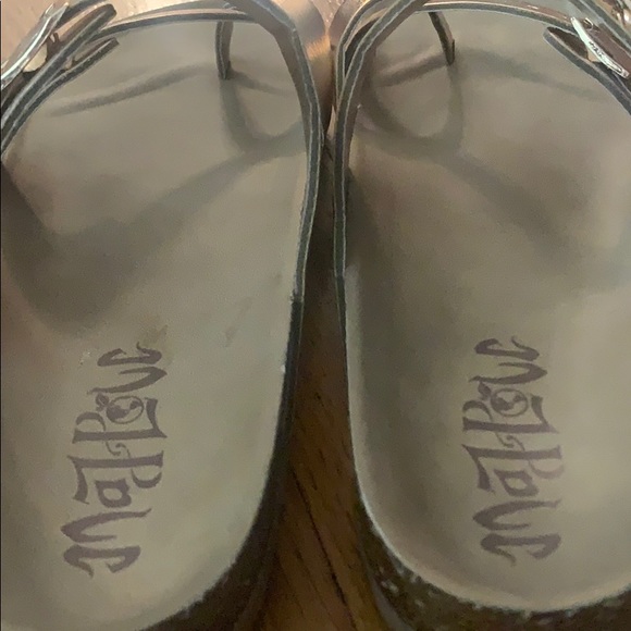 Sandals - Picture 4 of 7